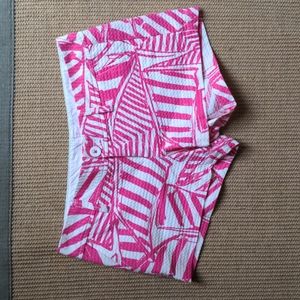 Excellent condition, Lilly Pulitzer Pink Nautical Shorts. The Walsh Short SIze 2